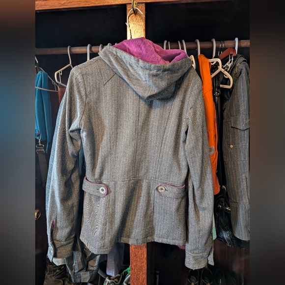 🍃BOGO FREE🍃 FOX JACKET SIZE SMALL - Picture 2 of 4